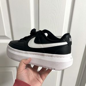 Nike Court Vision Alta